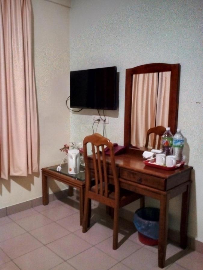 Century Hotel Inanam Кота-Кинабалу Экстерьер фото