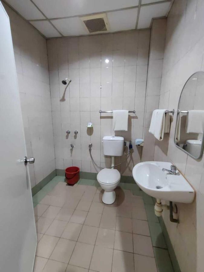Century Hotel Inanam Кота-Кинабалу Экстерьер фото