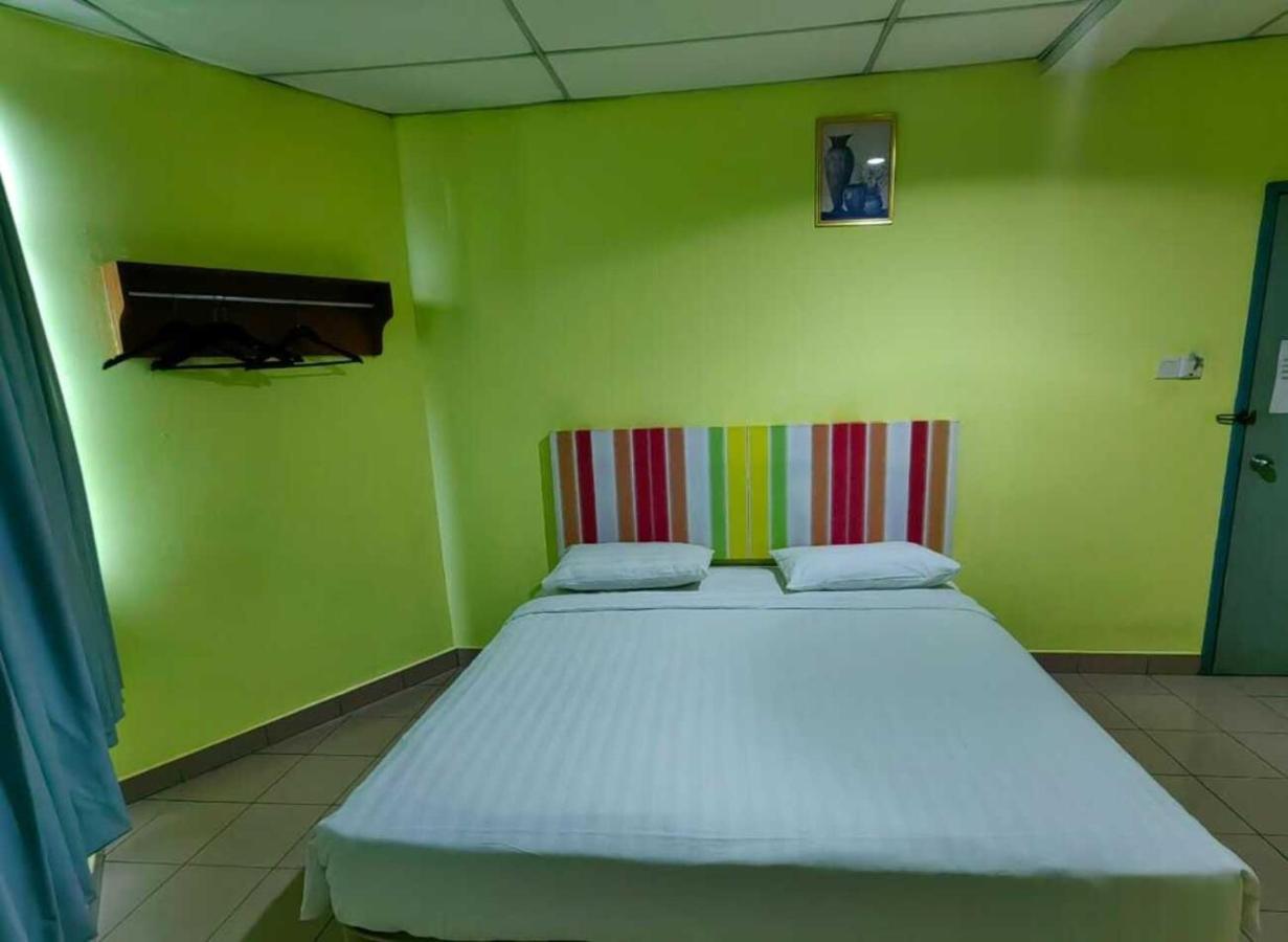 Century Hotel Inanam Кота-Кинабалу Экстерьер фото